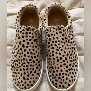 Cat & Jack 1 wide sneakers NWOT Slip-Ons